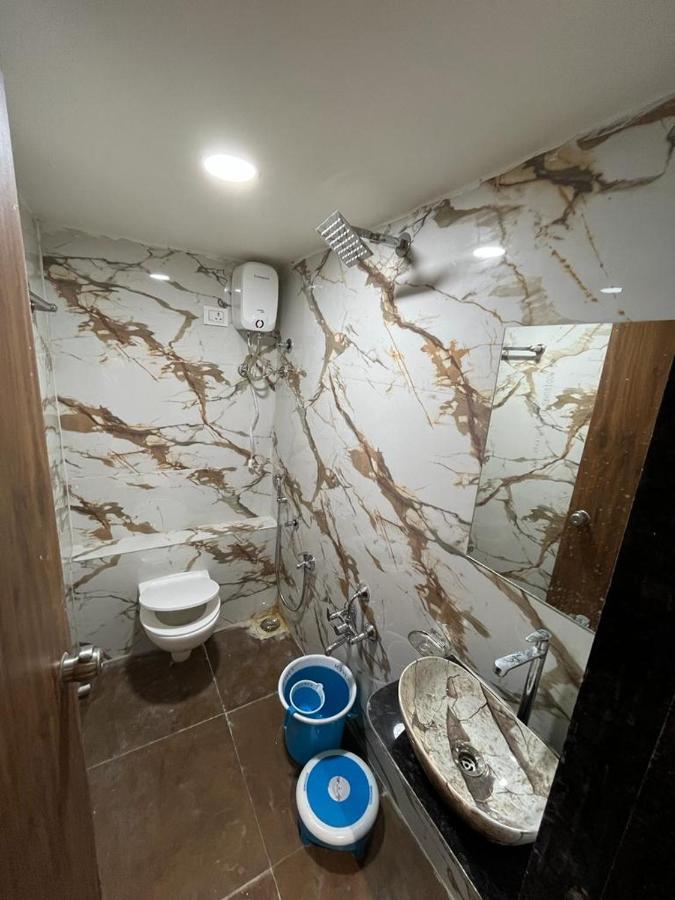 Hotel Palak Villa Ahmedabad Esterno foto